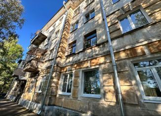 Продам 4-комнатную квартиру, 105 м2, Великий Новгород, микрорайон Кречевицы, 84