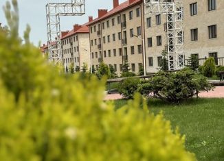 Продается 2-ком. квартира, 64.5 м2, Нальчик, улица Шогенова, 55к38