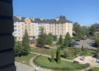 Продаю 1-ком. квартиру, 46 м2, Великий Новгород, Старорусский бульвар, 1