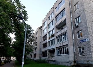 Продам однокомнатную квартиру, 36 м2, Сосновый Бор, улица Космонавтов, 2