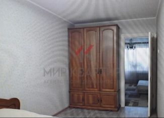 Продается 2-ком. квартира, 47 м2, Абакан, улица Дзержинского, 179