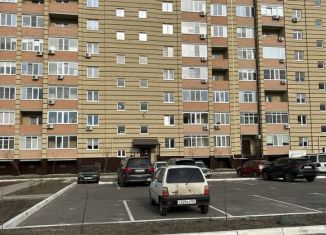 Сдам в аренду 1-ком. квартиру, 42 м2, Краснодарский край, улица Свободы, 38/2