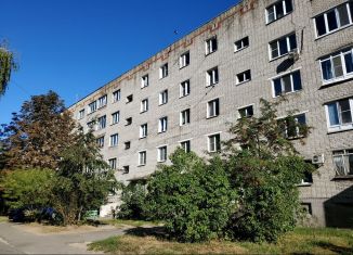 Продаю 1-ком. квартиру, 34 м2, Белоозёрский, улица 60 лет Октября, 10