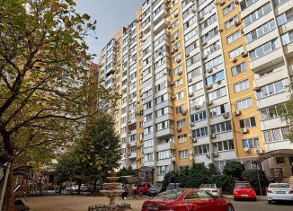 Продам двухкомнатную квартиру, 72 м2, Краснодар, улица Атарбекова, 5, Фестивальный микрорайон