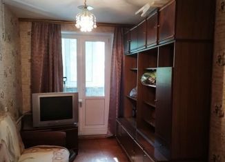 Продается трехкомнатная квартира, 58 м2, Санкт-Петербург, метро Парнас, проспект Художников, 43/14