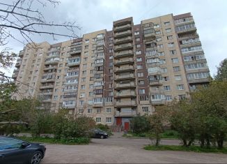 Продам 2-ком. квартиру, 47.8 м2, Санкт-Петербург, Малая Карпатская улица, 21, метро Дунайская