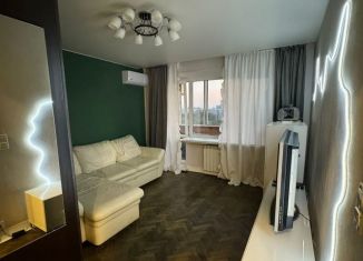 Сдается 1-ком. квартира, 40 м2, Санкт-Петербург, улица Крыленко, 27, улица Крыленко