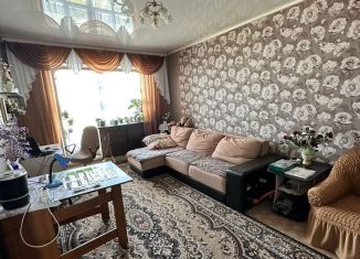 Продается трехкомнатная квартира, 76.6 м2, Астраханская область, улица Куликова, 75