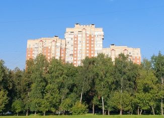 Продаю трехкомнатную квартиру, 95 м2, Москва, улица Маршала Захарова