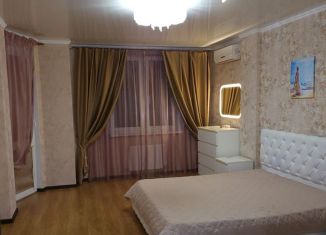 Сдам 1-ком. квартиру, 60 м2, Краснодарский край, Таманская улица, 24