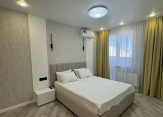 Сдам 2-ком. квартиру, 55 м2, Краснодарский край, улица Котанова, 2