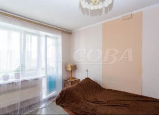 Продается 1-комнатная квартира, 33 м2, Тобольск, 10-й микрорайон, 10