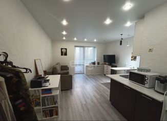 Продам квартиру студию, 30 м2, Киров, улица Ленина, 184к3