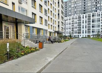 Продажа двухкомнатной квартиры, 52 м2, Тюменская область, улица Сергея Джанбровского, 9