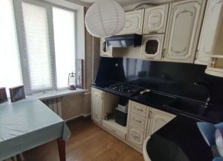 Сдам в аренду 1-комнатную квартиру, 35 м2, Каспийск, улица М. Халилова, 22