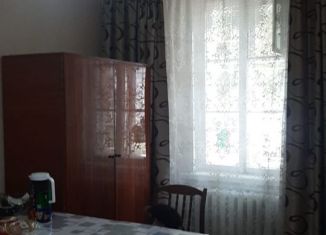 Продаю 3-ком. квартиру, 58 м2, Таганрог, улица Седова, 5