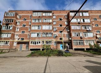 2-комнатная квартира на продажу, 52.4 м2, Апшеронск, улица Комарова, 105