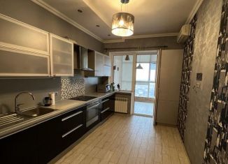 Продается трехкомнатная квартира, 105 м2, Ростов-на-Дону, 2-я Краснодарская улица, 135А