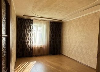 Продается трехкомнатная квартира, 66 м2, Первоуральск, улица Володарского, 4