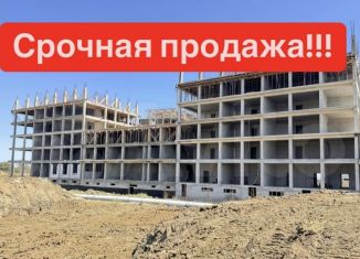 Продаю однокомнатную квартиру, 57 м2, Махачкала, проспект Насрутдинова, 158, Ленинский район