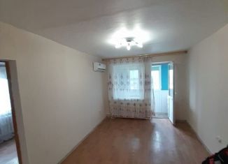 Сдается двухкомнатная квартира, 40 м2, Темрюк, Октябрьская улица, 44