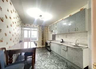 Продается трехкомнатная квартира, 98 м2, Ставрополь, Октябрьская улица, 221