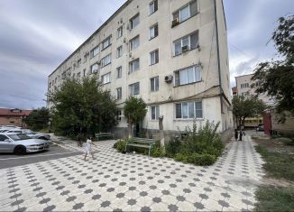 Продаю 3-комнатную квартиру, 90 м2, Дагестан, улица Амет-хан Султана, 3