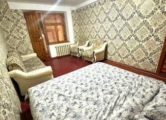 Сдаю 2-ком. квартиру, 65 м2, Дагестан, улица Х. Тагиева, 33