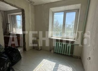 Продам 3-комнатную квартиру, 48 м2, Ставрополь, улица Трунова, 103