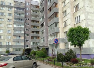 Аренда 1-ком. квартиры, 52 м2, Санкт-Петербург, проспект Большевиков, 22к3, метро Ломоносовская