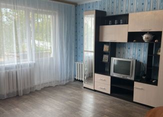 Сдам 4-комнатную квартиру, 60 м2, Нижнекамск, проспект Химиков, 66Б