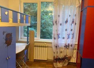 Продам 4-комнатную квартиру, 60 м2, Санкт-Петербург, метро Гражданский проспект, улица Брянцева, 8