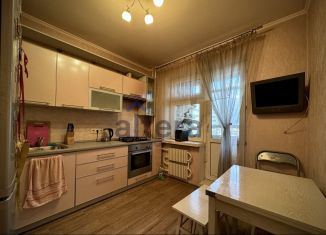 Трехкомнатная квартира в аренду, 68 м2, Казань, улица Четаева, 66