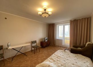 Аренда 2-ком. квартиры, 55 м2, Феодосия, Крымская улица, 66