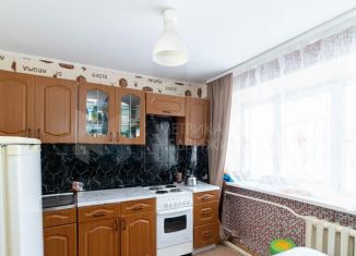 Продается 2-ком. квартира, 51.6 м2, Тюмень, улица Карла Маркса, 108