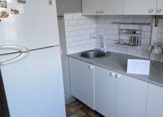 Сдаю 2-ком. квартиру, 49.5 м2, Евпатория, улица Некрасова, 45