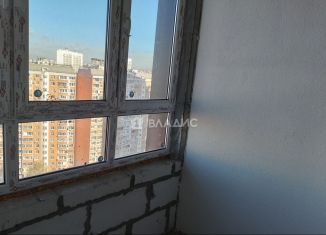 Продам двухкомнатную квартиру, 60 м2, Москва, улица Верхние Поля, 32к2, ЖК Тополя