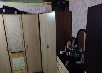 Продажа трехкомнатной квартиры, 61.7 м2, поселок городского типа Бачатский, Комсомольская улица, 15