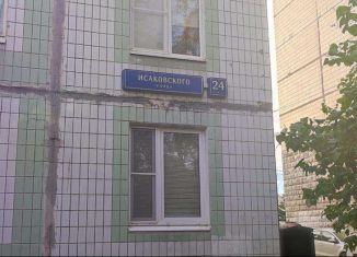 Продается четырехкомнатная квартира, 64 м2, Москва, улица Исаковского, 24к1, район Строгино