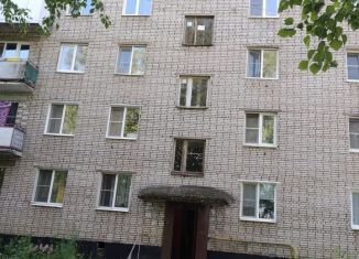 Продажа двухкомнатной квартиры, 38.2 м2, Сясьстрой, Петрозаводская улица, 10