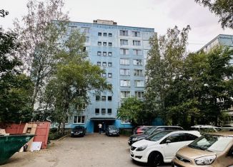 Сдается в аренду 3-ком. квартира, 59.4 м2, Санкт-Петербург, Искровский проспект, Искровский проспект