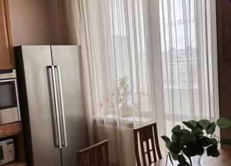 Сдается в аренду 3-ком. квартира, 100 м2, Пермский край, улица Николая Островского, 64А