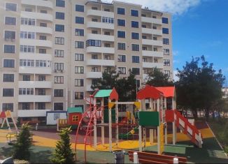 Продается трехкомнатная квартира, 102 м2, Геленджик, улица Маршала Жукова, 2к1