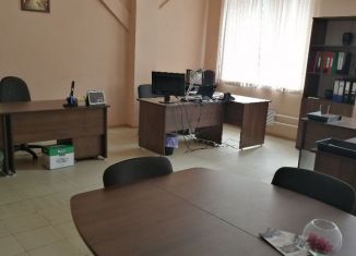 Сдача в аренду офиса, 36 м2, Тольятти, улица Дзержинского, 74