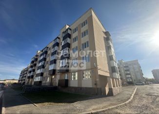 Продается 2-ком. квартира, 47 м2, Республика Башкортостан, улица Ворошилова, 28Б