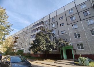 Продажа 3-ком. квартиры, 65 м2, Ярославль, Заволжский район, Школьный проезд, 10