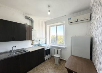 Сдается в аренду 1-ком. квартира, 30 м2, Армавир, улица Маркова, 325