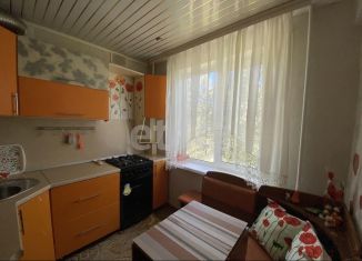 Продажа 3-ком. квартиры, 47 м2, Карачев, улица Тургенева, 7