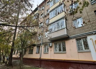 2-ком. квартира в аренду, 45.3 м2, Москва, улица Егора Абакумова