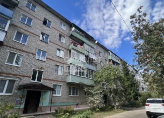 Продается 1-ком. квартира, 30 м2, Ликино-Дулёво, улица Степана Морозкина, 6